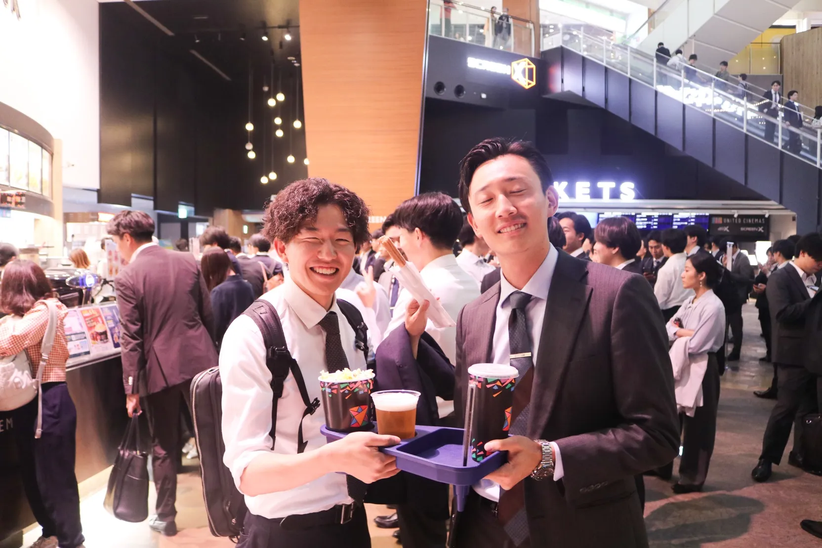 社内イベント「映画鑑賞会」を開催　今年は『幸せのちから』を上映