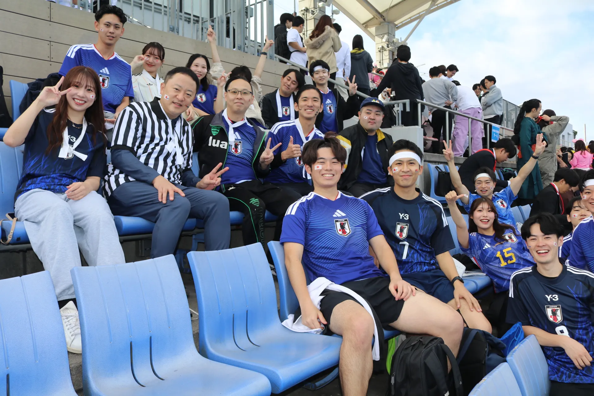 仮装で本気の社内イベント「DYM運動会2026」を開催しました